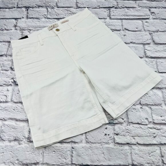 7 For All Mankind Pants - NWT‎ Jen 7 by 7 For All Mankind Women's Size 10 White Shorts Bermuda Jean Denim